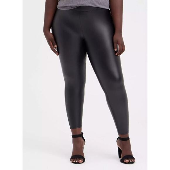 NWT Torrid Black Faux Leather Full Length Leggings 3X 3 Plus Gothic Goth Rocker - Picture 1 of 6